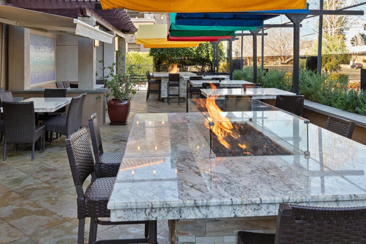 Courtyard Altos 3*